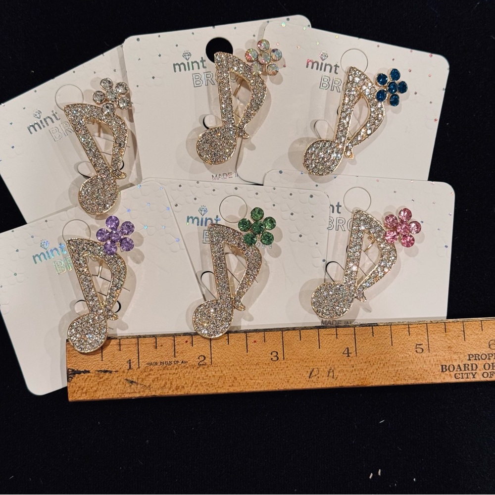 NWT Mint Rhinestone Music Note & Flower Brooch Pin - Picture 4 of 8